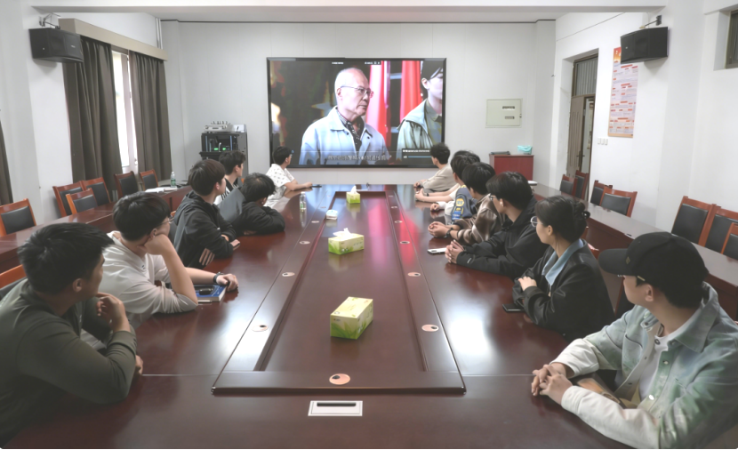 千亿国际娱乐学生党支部开展英烈红色文化主题思政课